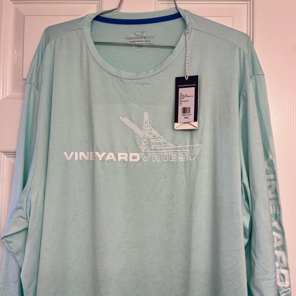 New with tags men’s  XXL long sleeve sports shirt with swim trunks